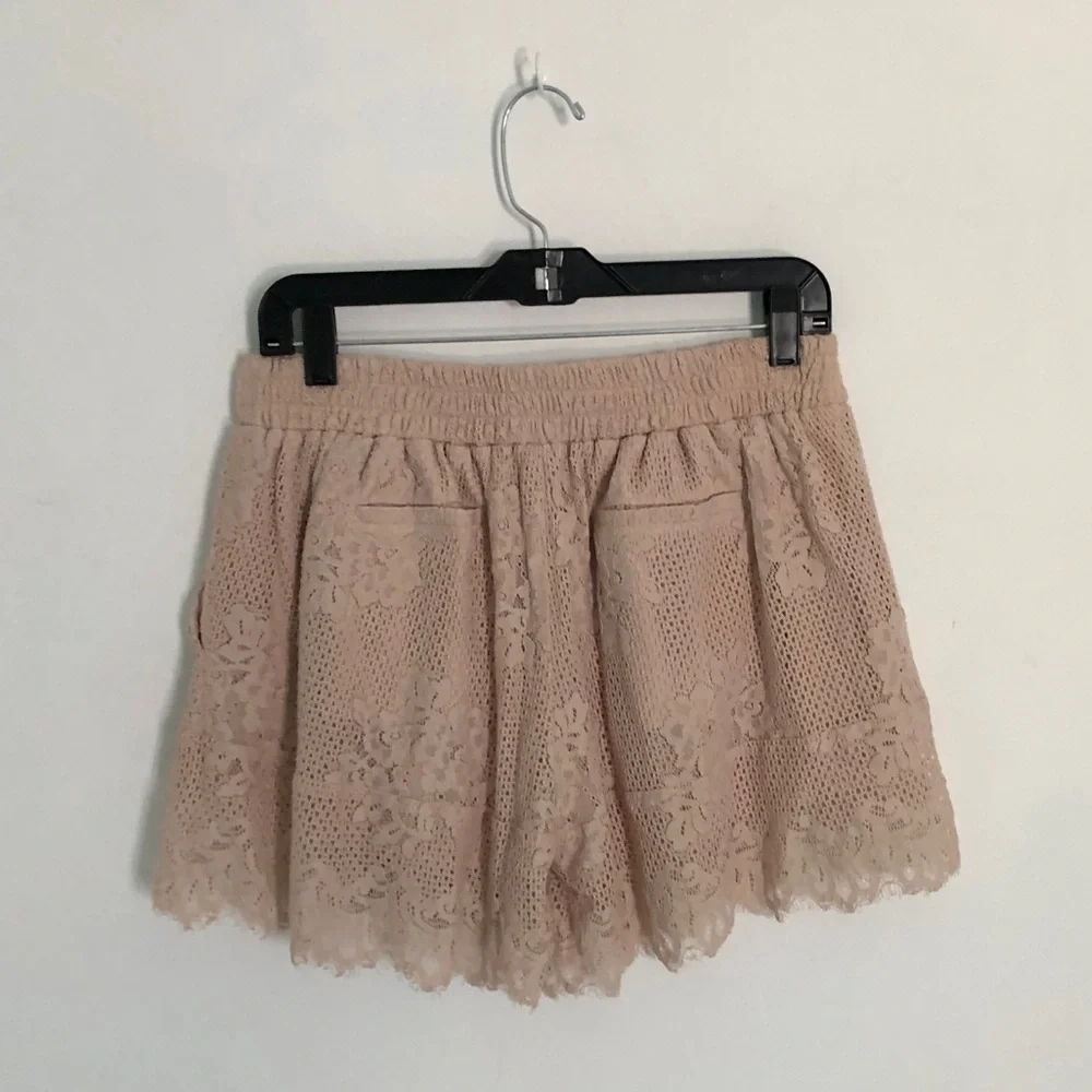"Falcon & Bloom" aka Gold Hawk Lace Short in Neutral Color; Pockets sz SMALL - Picture 3 of 5